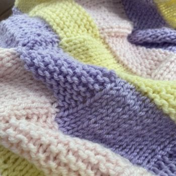 Knitting Three Wishes Stroller Carseat Baby Blanket | candyloucreations