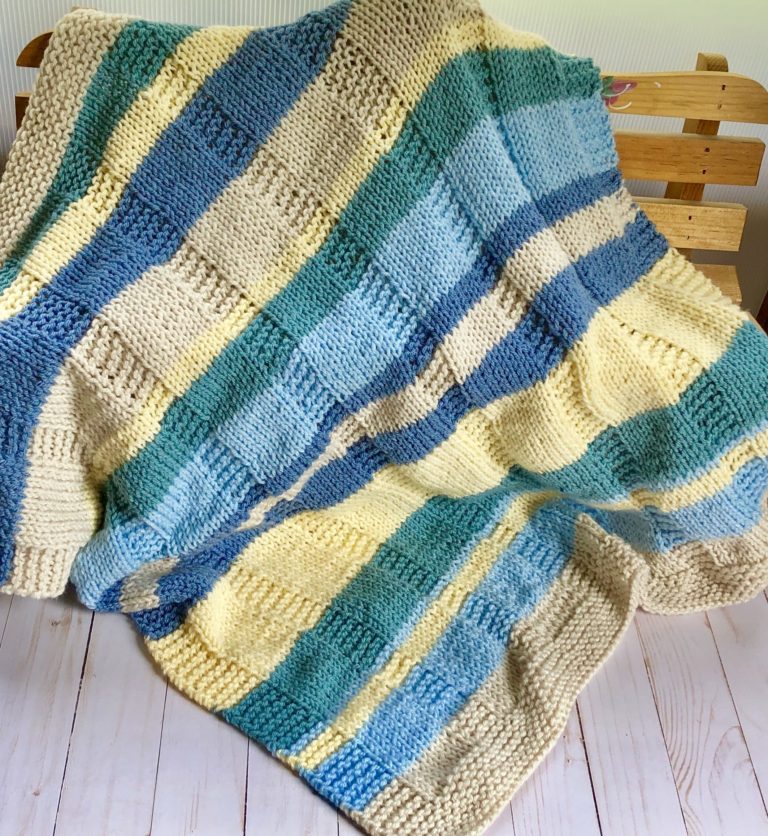 Knitting Plaid Baby Blanket | Free Pattern | candyloucreations blog