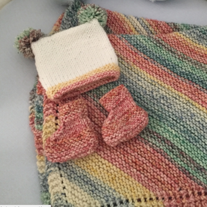 Free baby blanket pattern:Kristen's blanket,hat, booties ...