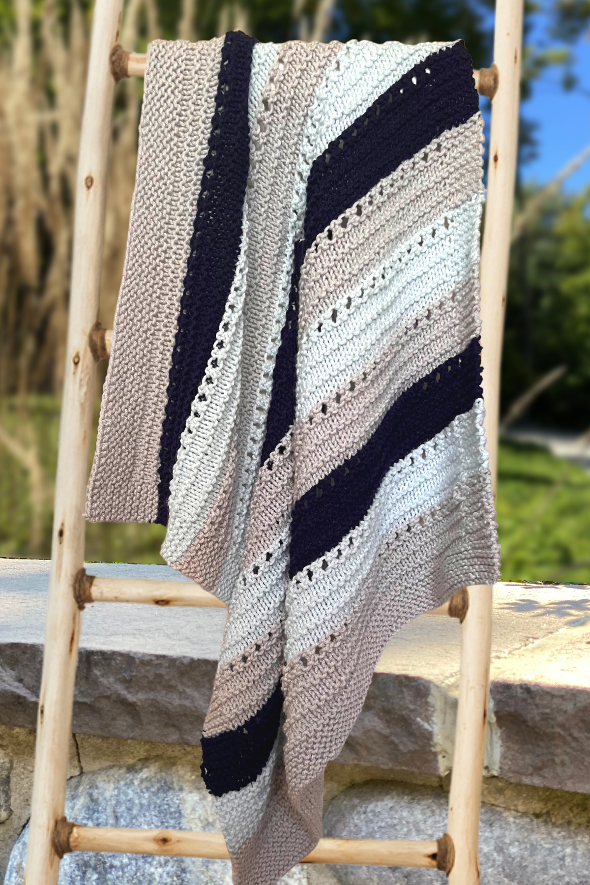 Ravelry: Cuddly Soft Baby Blanket pattern by candylou