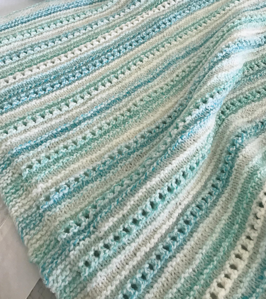 KnittingCuddly Soft Baby Blanket Pattern | candyloucreations knitting blog