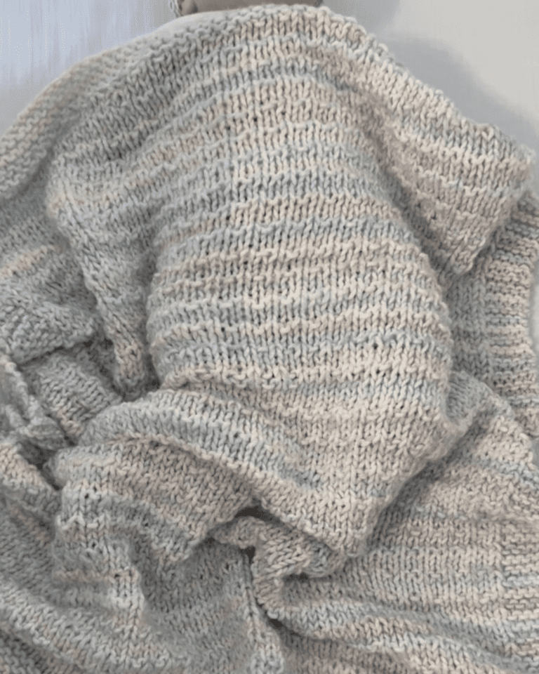 Tiny Kisses Baby Blanket easy baby blanket knitting pattern